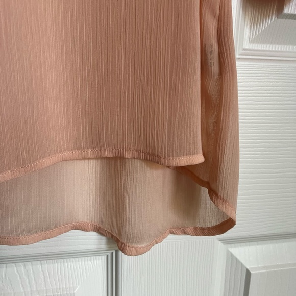 Two-tone, orange & beige, sheer tunic, long sleeve top & matching floral pin. 1X - Picture 6 of 12